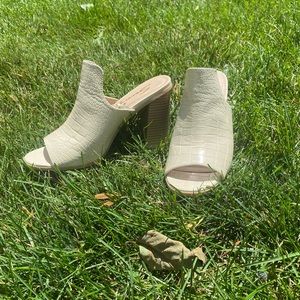Seven 7 Women's Isabella Mule Cream Crocodile